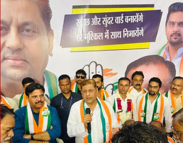 पूर्व मंत्री अकबर ने किया मौदहापारा में मुशीर के चुनाव कार्यालय का उद्घाटन, जनता से की जीताने की अपील पूर्व मंत्री अकबर ने किया मौदहापारा में मुशीर के चुनाव कार्यालय का उद्घाटन, जनता से की जीताने की अपील