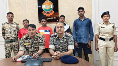 विस्फोटक के साथ 4 नक्सली मिलिशिया सदस्य गिरफ्तार विस्फोटक के साथ 4 नक्सली मिलिशिया सदस्य गिरफ्तार