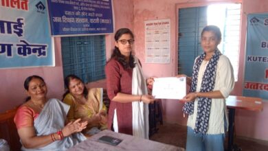 सिलाई सेंटर कुटेश्वर माइंस में प्रशिक्षुओं को किया प्रशिक्षण प्रमाण पत्र का वितरण