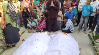 प्रयागराज कुंभ सड़क हादसे के मृतकों को उद्योग मंत्री देवांगन ने दी श्रद्धांजलि