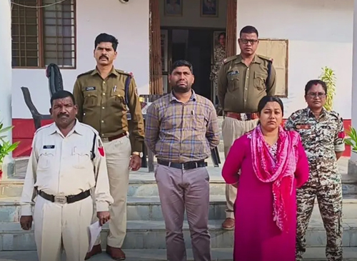 डीएमएफ और सीएसआर गबन मामले में एसबीआई के बैंक मैनेजर और अस्पताल की अकाउंटेंट गिरफ्तार डीएमएफ और सीएसआर गबन मामले में एसबीआई के बैंक मैनेजर और अस्पताल की अकाउंटेंट गिरफ्तार