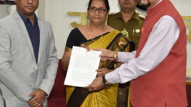 राज्यपाल डेका ने दिव्यांगों, वृद्धजनों, वनवासियों के कल्याण के लिए कार्यरत संस्थाओं को 15 लाख 31 हजार स्वेच्छानुदान राशि प्रदान की