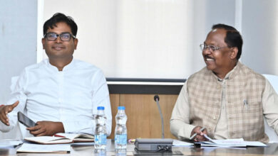 वित्त मंत्री ने किया मंत्री नेताम के बजट प्रस्ताव पर चर्चा