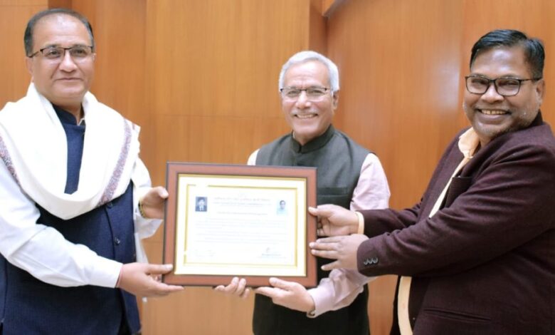पॉवर कंपनी में ईडी आर.सी.अग्रवाल सहित 6 विद्युत कर्मी सेवानिवृत्त पॉवर कंपनी में ईडी आर.सी.अग्रवाल सहित 6 विद्युत कर्मी सेवानिवृत्त