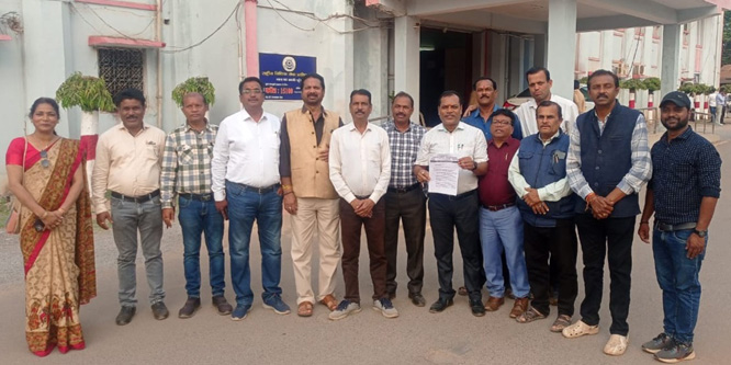 पंचायत चुनाव में कर्मियों के आने-जाने हेतु विकासखंड मुख्यालय में वाहन व्यवस्था किया जावे – फेडरेशन पंचायत चुनाव में कर्मियों के आने-जाने हेतु विकासखंड मुख्यालय में वाहन व्यवस्था किया जावे – फेडरेशन