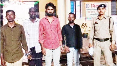 11 मावेशियों के साथ 1 अंतर्राज्यीय सहित 4 तस्कर गिरफ्तार