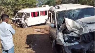 महाकुंभ से लौट रही टूरिस्ट बस व स्कॉर्पियो की टक्कर में एक की हुई मौत, 7 घायल