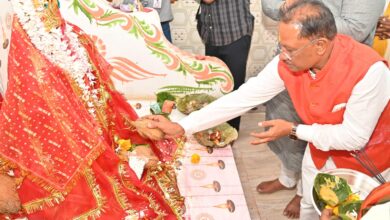 बसंत पंचमी पर्व पर मुख्यमंत्री साय पहुंचे मां शारदा धाम, पूजा अर्चना कर प्रदेशवासियों की सुख-समृद्धि और खुशहाली की कामना की