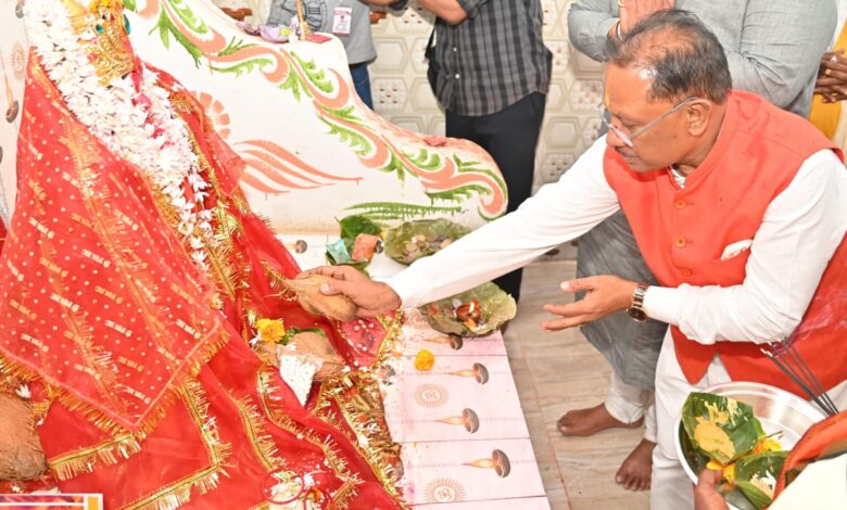बसंत पंचमी पर्व पर मुख्यमंत्री साय पहुंचे मां शारदा धाम, पूजा अर्चना कर प्रदेशवासियों की सुख-समृद्धि और खुशहाली की कामना की बसंत पंचमी पर्व पर मुख्यमंत्री साय पहुंचे मां शारदा धाम, पूजा अर्चना कर प्रदेशवासियों की सुख-समृद्धि और खुशहाली की कामना की