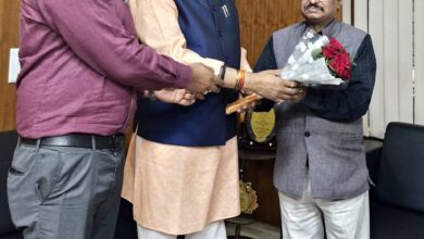 आयुक्त महादेव कावरे ने कुशाभाऊ ठाकरे पत्रकारिता एवं जनसंचार विश्वविद्यालय कुलपति का पदभार सम्हाला