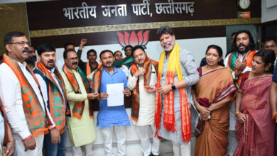 जिपं सदस्य संदीप यदु ने ली प्रदेश अध्यक्ष देव के हाथों भाजपा की सदस्यता जिपं सदस्य संदीप यदु ने ली प्रदेश अध्यक्ष देव के हाथों भाजपा की सदस्यता