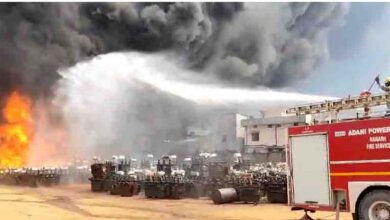 विद्युत मंडल के स्टोर में लगी भीषण आग, 5 घंटे में पाया गया काबू, 20 से 25 लाख के नुकसान की आशंका विद्युत मंडल के स्टोर में लगी भीषण आग, 5 घंटे में पाया गया काबू, 20 से 25 लाख के नुकसान की आशंका