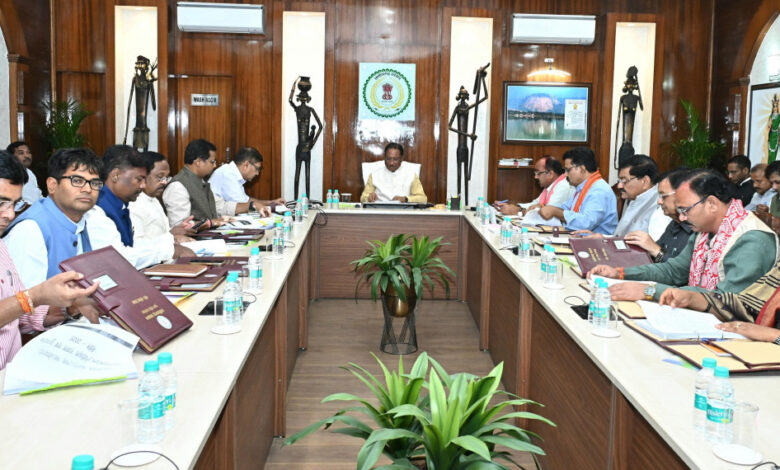 कैबिनेट की बैठक शुरू कैबिनेट की बैठक शुरू