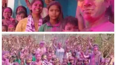 कन्या छात्रावास में लड़कों ने लड़कियों के साथ जमकर खेली होली, छात्रावास अधीक्षिका को कारण बताओ नोटिस जारी कन्या छात्रावास में लड़कों ने लड़कियों के साथ जमकर खेली होली, छात्रावास अधीक्षिका को कारण बताओ नोटिस जारी