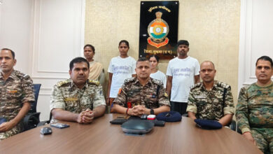 6 लाख के इनामी 2 महिला सहित 3 नक्सलियों ने किया आत्मसमर्पण
