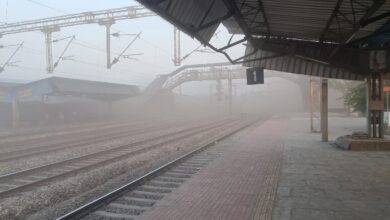 भूपदेवपुर रेलवे स्टेशन पर कोयला प्रदूषण से हाहाकार, स्थानीय लोग बीमार, प्रशासन की लापरवाही से बढ़ी मुश्किलें भूपदेवपुर रेलवे स्टेशन पर कोयला प्रदूषण से हाहाकार, स्थानीय लोग बीमार, प्रशासन की लापरवाही से बढ़ी मुश्किलें