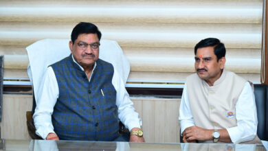 खाद्य मंत्री की केन्द्रीय राज्य मंत्री तोखन साहू से मुलाकात खाद्य मंत्री की केन्द्रीय राज्य मंत्री तोखन साहू से मुलाकात