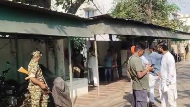 Breaking: पूर्व सीएम भूपेश के घर ED की दबिश, कार्रवाई जारी Breaking: पूर्व सीएम भूपेश के घर ED की दबिश, कार्रवाई जारी