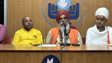 बस्तियों में जाकर संत फैला रहे जागरूकता, विश्व हिंदू परिषद और बजरंग दल का संयुक्त प्रयास बस्तियों में जाकर संत फैला रहे जागरूकता, विश्व हिंदू परिषद और बजरंग दल का संयुक्त प्रयास