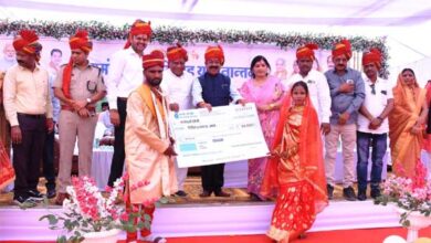 उप मुख्यमंत्री साव सामूहिक विवाह में हुए शामिल, नवविवाहितों को बधाई और शुभकामनाएं दीं उप मुख्यमंत्री साव सामूहिक विवाह में हुए शामिल, नवविवाहितों को बधाई और शुभकामनाएं दीं