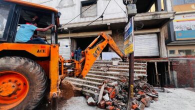 एक्सीस जूस ने किया नाले के ऊपर अतिक्रमण, निगम ने तोड़ा, 23 विज्ञापन बोर्ड भी जप्त एक्सीस जूस ने किया नाले के ऊपर अतिक्रमण, निगम ने तोड़ा, 23 विज्ञापन बोर्ड भी जप्त