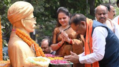 मुख्यमंत्री साय ने स्वतंत्रता संग्राम सेनानी मधुसूदन दास की प्रतिमा पर किया माल्यार्पण मुख्यमंत्री साय ने स्वतंत्रता संग्राम सेनानी मधुसूदन दास की प्रतिमा पर किया माल्यार्पण