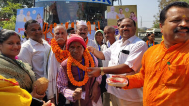 उज्जैन ओंकारेश्वर तीर्थ यात्रा के लिए रवाना हुए 90 श्रद्धालु