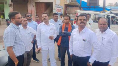 श्रमिकों और गरीबों कों 5 रुपए में मिलेगा भरपेट भोजन : महापौर श्रमिकों और गरीबों कों 5 रुपए में मिलेगा भरपेट भोजन : महापौर