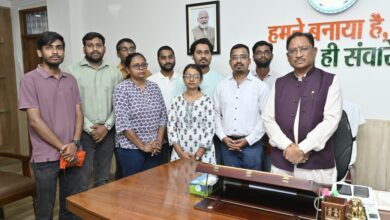 рдореБрдЦреНрдпрдордВрддреНрд░реА рд╕реЗ рдореБрд▓рд╛рдХрд╛рдд рдХреЗ рдмрд╛рдж рдмреАрдПрдб рдкреНрд░рд╢рд┐рдХреНрд╖рд┐рдд рдмрд░реНрдЦрд╛рд╕реНрдд рд╕рд╣рд╛рдпрдХ рд╢рд┐рдХреНрд╖рдХреЛрдВ рдиреЗ рдЖрдВрджреЛрд▓рди рд╕рдорд╛рдкреНрддрд┐ рдХреА рдШреЛрд╖рдгрд╛ рдХреА рдореБрдЦреНрдпрдордВрддреНрд░реА рд╕реЗ рдореБрд▓рд╛рдХрд╛рдд рдХреЗ рдмрд╛рдж рдмреАрдПрдб рдкреНрд░рд╢рд┐рдХреНрд╖рд┐рдд рдмрд░реНрдЦрд╛рд╕реНрдд рд╕рд╣рд╛рдпрдХ рд╢рд┐рдХреНрд╖рдХреЛрдВ рдиреЗ рдЖрдВрджреЛрд▓рди рд╕рдорд╛рдкреНрддрд┐ рдХреА рдШреЛрд╖рдгрд╛ рдХреА