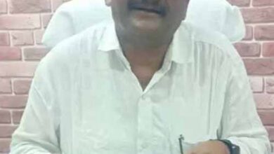 डीईओ ने अनुपस्थित तीन शिक्षकों का 1 दिवस का वेतन काटने के दिए निर्देश डीईओ ने अनुपस्थित तीन शिक्षकों का 1 दिवस का वेतन काटने के दिए निर्देश