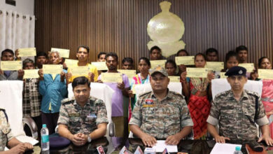 26 рд▓рд╛рдЦ рдХреЗ рдЗрдирд╛рдореА рд╕рд╣рд┐рдд 22 рдирдХреНрд╕рд▓рд┐рдпреЛрдВ рдиреЗ рдХрд┐рдпрд╛ рдЖрддреНрдорд╕рдорд░реНрдкрдг 26 рд▓рд╛рдЦ рдХреЗ рдЗрдирд╛рдореА рд╕рд╣рд┐рдд 22 рдирдХреНрд╕рд▓рд┐рдпреЛрдВ рдиреЗ рдХрд┐рдпрд╛ рдЖрддреНрдорд╕рдорд░реНрдкрдг