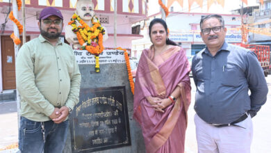 मेयर ने सियाचिन ग्लेशियर पर तिरंगा फहराने वाले शहीद राजीव पाण्डेय को दी श्रद्धांजलि