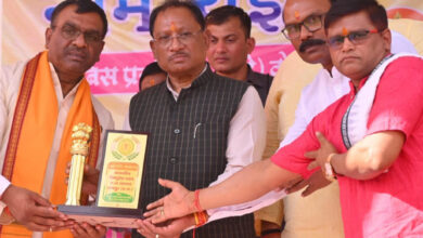 рдореБрдЦреНрдпрдордВрддреНрд░реА рд╕рд╛рдп рд╢реНрд░реА рд╣рд░рд┐ рдЕрдЦрдВрдб рд╕рдВрдХреАрд░реНрддрди рдирд╛рдо рдпрдЬреНрдЮ рдореЗрдВ рд╣реБрдП рд╢рд╛рдорд┐рд▓ рдореБрдЦреНрдпрдордВрддреНрд░реА рд╕рд╛рдп рд╢реНрд░реА рд╣рд░рд┐ рдЕрдЦрдВрдб рд╕рдВрдХреАрд░реНрддрди рдирд╛рдо рдпрдЬреНрдЮ рдореЗрдВ рд╣реБрдП рд╢рд╛рдорд┐рд▓