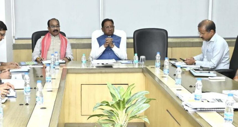 आने वाले दस वर्षों की जरूरत के हिसाब से पानी की व्यवस्था पर हो काम, आउटर में विकसित हो रहे नए रिहायशी इलाकों में प्राथमिकता से उद्यान बनाएं – साय आने वाले दस वर्षों की जरूरत के हिसाब से पानी की व्यवस्था पर हो काम, आउटर में विकसित हो रहे नए रिहायशी इलाकों में प्राथमिकता से उद्यान बनाएं – साय