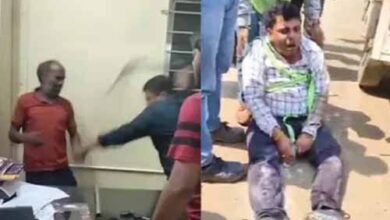 ठेकेदार ने ड्राइवर की पिटाई, कर्मचारियों ने ठेकेदार को पीटा, दोनो पिटाई का विडियों हुआ वायरल