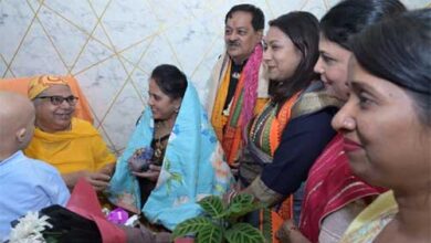 गुरू माँ का शुभाशीष लेकर गिदवानी ने सम्हाला पदभार गुरू माँ का शुभाशीष लेकर गिदवानी ने सम्हाला पदभार