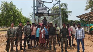 नक्सल प्रभावित ग्राम गुंजेपर्ति में जियो मोबाइल की सुविधाहुई शुरू नक्सल प्रभावित ग्राम गुंजेपर्ति में जियो मोबाइल की सुविधाहुई शुरू