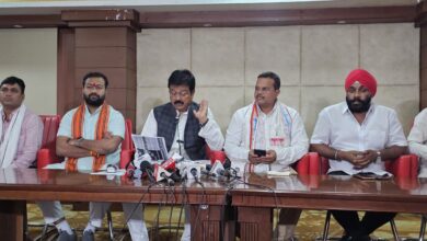 рдХрд╛рдВрдЧреНрд░реЗрд╕ рдХрд╛ рдкреНрд░рджрд░реНрд╢рди рдпрд╣ рдЕрдкрд░рд╛рдзреЛрдВ рдХреЗ рдЦрд┐рд▓рд╛рдл рдЕрдкрд░рд╛рдзрд┐рдпреЛрдВ рдХреЗ рд╕рдВрдЧрдард┐рдд рдЧрд┐рд░реЛрд╣ рдХрд╛ рдЖрдВрджреЛрд▓рди рдерд╛ : рд╢реНрд░реАрд╡рд╛рд╕реНрддрд╡ рдХрд╛рдВрдЧреНрд░реЗрд╕ рдХрд╛ рдкреНрд░рджрд░реНрд╢рди рдпрд╣ рдЕрдкрд░рд╛рдзреЛрдВ рдХреЗ рдЦрд┐рд▓рд╛рдл рдЕрдкрд░рд╛рдзрд┐рдпреЛрдВ рдХреЗ рд╕рдВрдЧрдард┐рдд рдЧрд┐рд░реЛрд╣ рдХрд╛ рдЖрдВрджреЛрд▓рди рдерд╛ : рд╢реНрд░реАрд╡рд╛рд╕реНрддрд╡