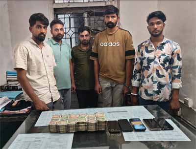 महावीर शर्मा से लाखों रूपये लूटने वाला निकला परिचित, 5 आरोपी गिरफ्तार महावीर शर्मा से लाखों रूपये लूटने वाला निकला परिचित, 5 आरोपी गिरफ्तार