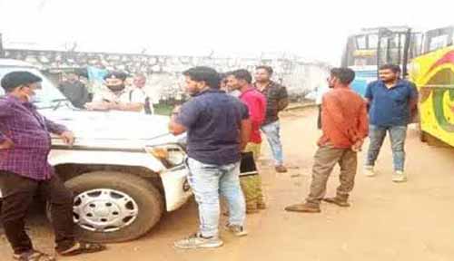 परिवहन विभाग के उड़नदस्ता ने निर्धारित लक्ष्य से दोगुना से अधिक 52.19 लाख का राजस्व वसूला परिवहन विभाग के उड़नदस्ता ने निर्धारित लक्ष्य से दोगुना से अधिक 52.19 लाख का राजस्व वसूला
