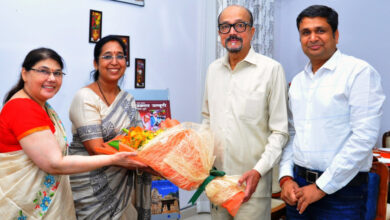 राज्यपाल डेका से ईशा फाऊंडेशन संस्था के स्वयंसेवकों ने सौजन्य भेंट की राज्यपाल डेका से ईशा फाऊंडेशन संस्था के स्वयंसेवकों ने सौजन्य भेंट की