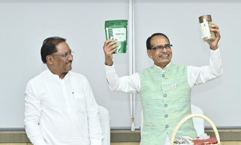 छत्तीसगढ़ की संस्कृति, स्वाद और स्वावलंबन की सोंधी महक से सजी जशप्योर ब्रांड के उत्पादों की केंद्रीय कृषि मंत्री चौहान ने की सराहना छत्तीसगढ़ की संस्कृति, स्वाद और स्वावलंबन की सोंधी महक से सजी जशप्योर ब्रांड के उत्पादों की केंद्रीय कृषि मंत्री चौहान ने की सराहना