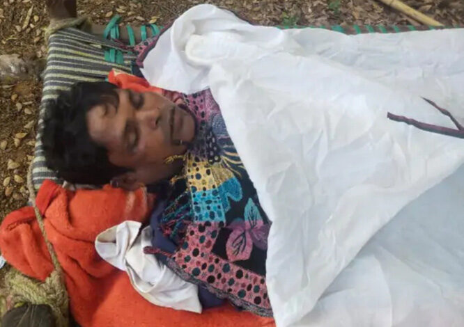 नक्सलियों ने उप सरपंच की गला घोंट कर की हत्या नक्सलियों ने उप सरपंच की गला घोंट कर की हत्या