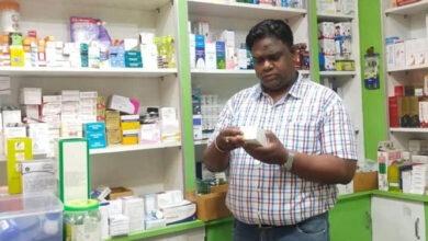 खाद्य व औषधि प्रशासन की टीम ने मेडिकल स्टोर्स का किया औचक निरीक्षण, संदेहास्पद दवाओं के सैंपल जांच हेतु भेजे गए रायपुर