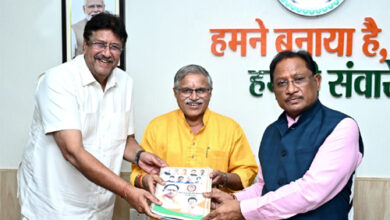 राष्ट्रीय संयोजक डा.राजेन्द्र फड़के सीएम साय से मिले