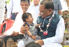 मुख्यमंत्री खुद उतरे ग्राउंड जीरो पर: अचानक पहुंचे बेमेतरा के सहसपुर, लिया ग्रामीणों से सीधा फीडबैक