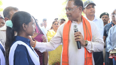 बैगा समुदाय की बिटिया ने किया टॉप, मुख्यमंत्री से की मुलाकात
