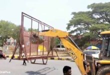 शहर में लगे समस्त विज्ञापन ट्रॉली निगम ने किए जप्त