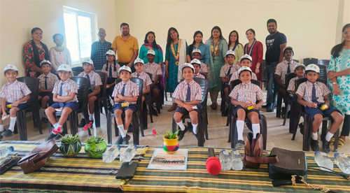 अर्पण दिव्यांग स्कूल में सभाकक्ष का उद्घाटन अर्पण दिव्यांग स्कूल में सभाकक्ष का उद्घाटन