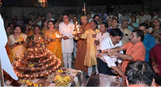 वर्ल्ड ब्राह्मण फेडरेशन ने किया भगवान श्री परशुराम की 1100 दीपों से महाआरती